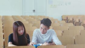 《藏星》 2020數(shù)字媒體畢業(yè)設(shè)計中的數(shù)字動畫軟件設(shè)計制作探索
