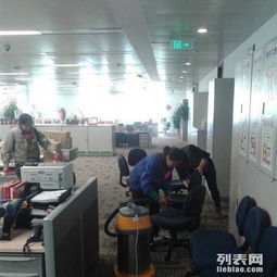 專業(yè)保潔二十年，信賴之選 開荒保潔、商務(wù)辦公、工廠學(xué)校等全方位服務(wù)與咨詢